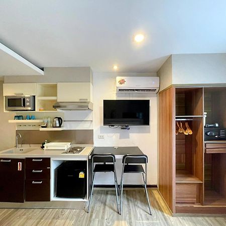 Arawana Express Phromphong Hotel Bangkok Exterior photo