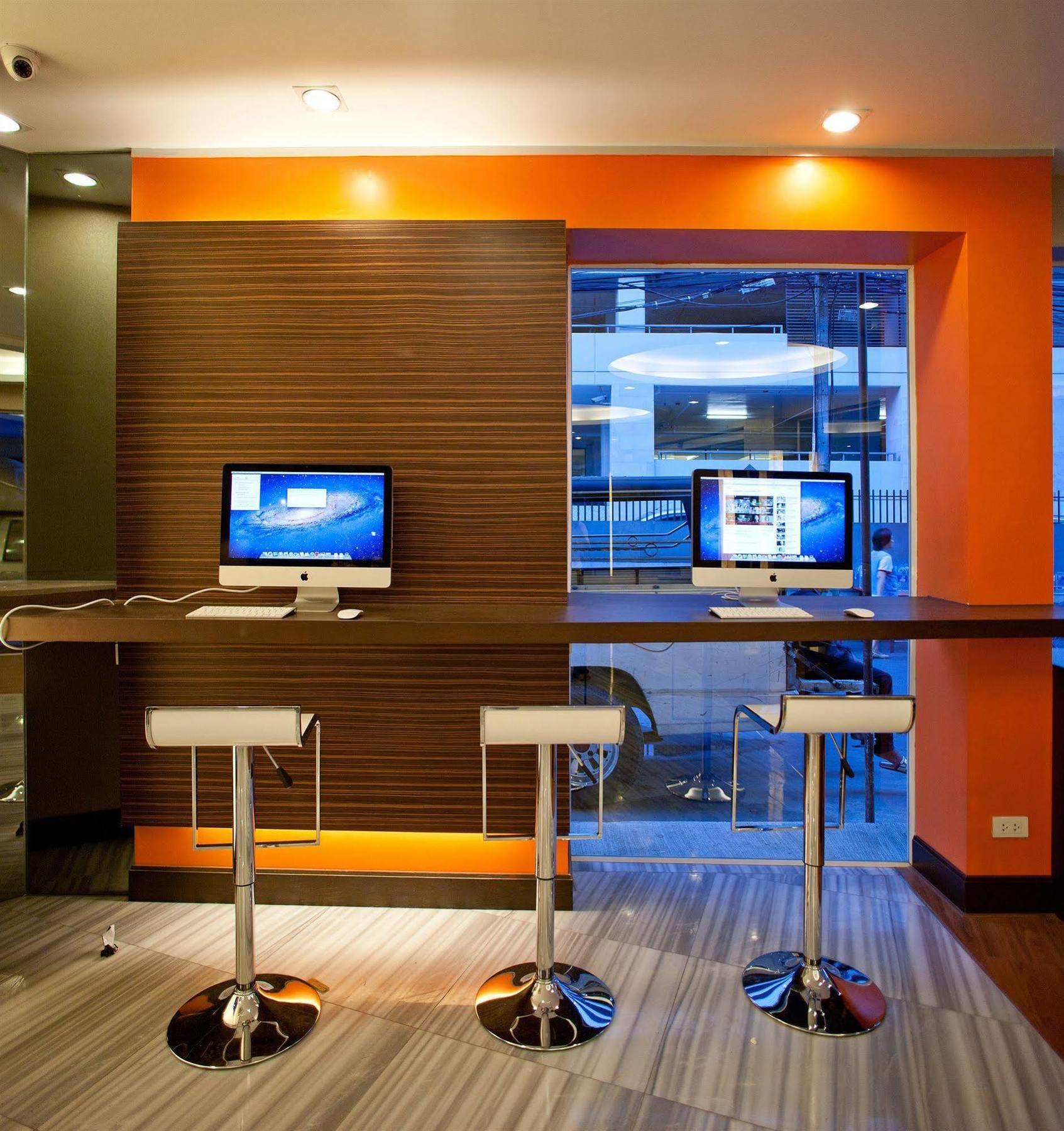 Arawana Express Phromphong Hotel Bangkok Exterior photo